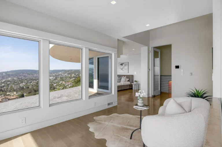 Master bedroom sitting area ocean view